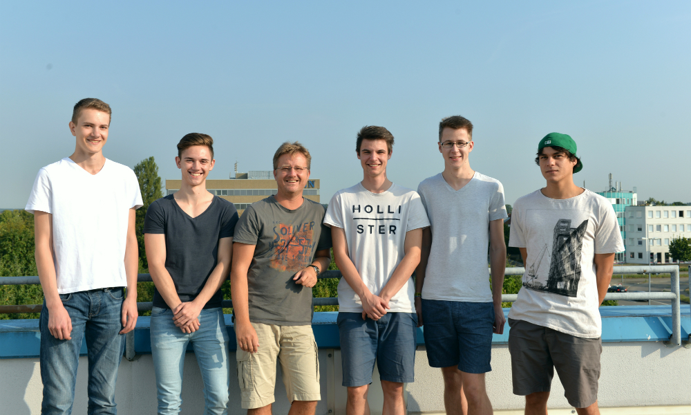Auszubildende von Dr. Thomas + Partner haben in Zusammenarbeit mit der NOVA Software GmbH eine Ringer-App im Playstore veröffentlicht.
