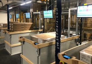 Pallets on materials handling technology in the GRASS central distribution center in Hohenems