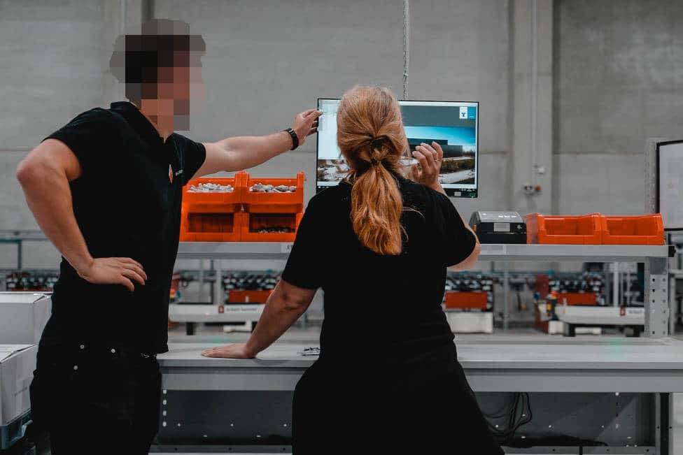 Arbeitsbereich mit TUP-Software im Breuninger WDZ