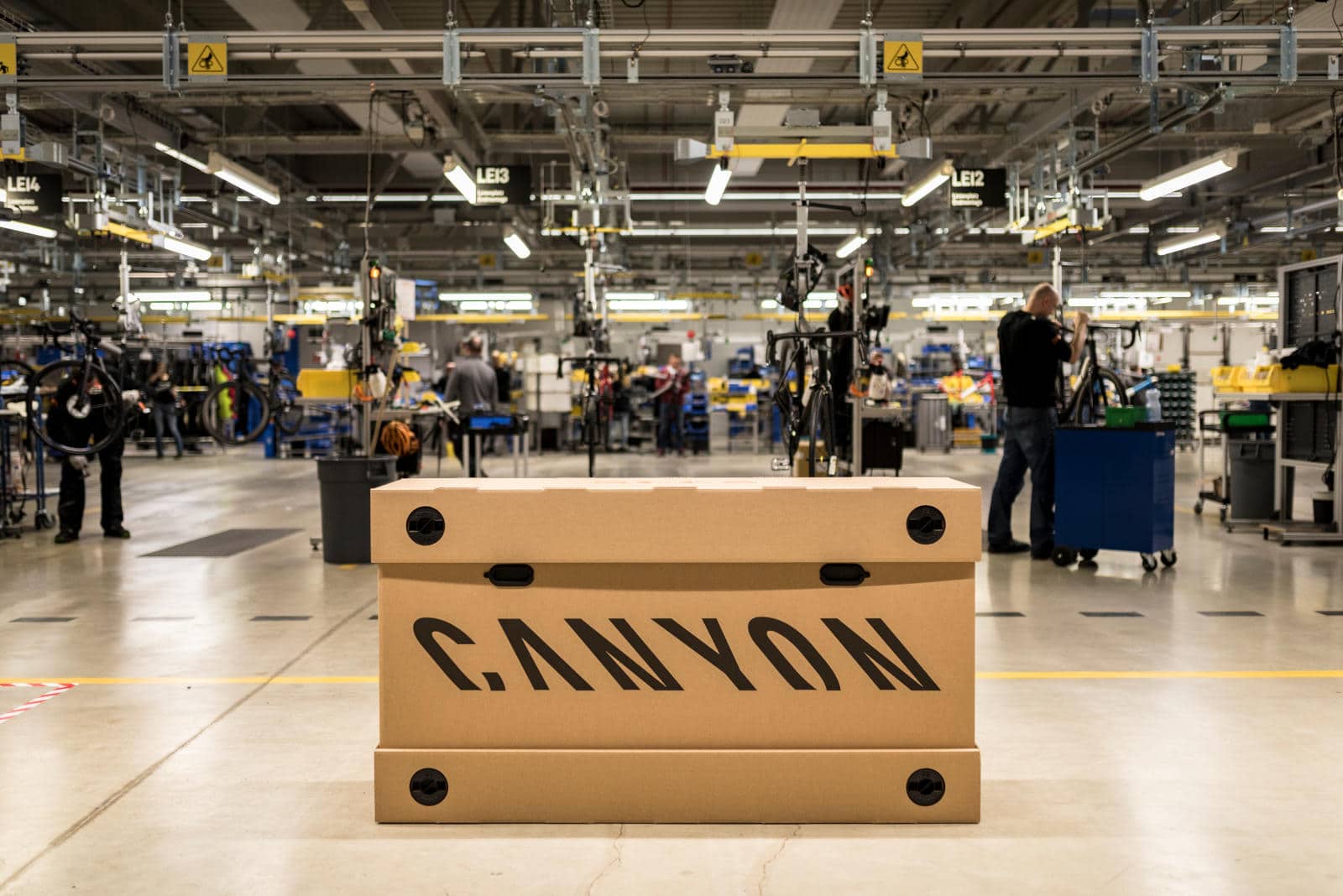 View of the Canyon bicycle factory assembly line. Author: Simon Simak