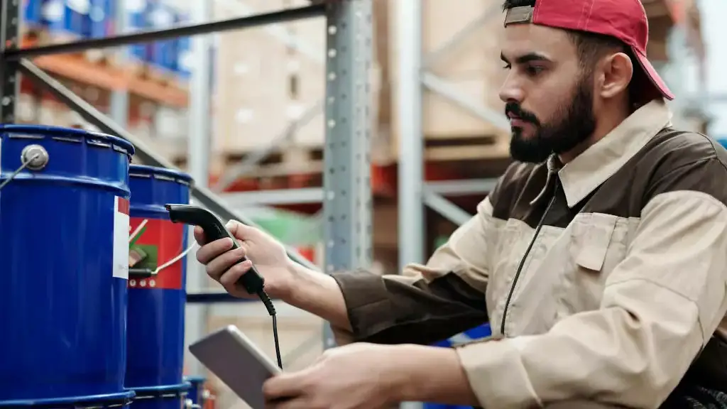 Scanners are often used in conjunction with mobile data terminals. <a href=“https://www.pexels.com/de-de/@tiger-lily”>Auto TigerLily</a>