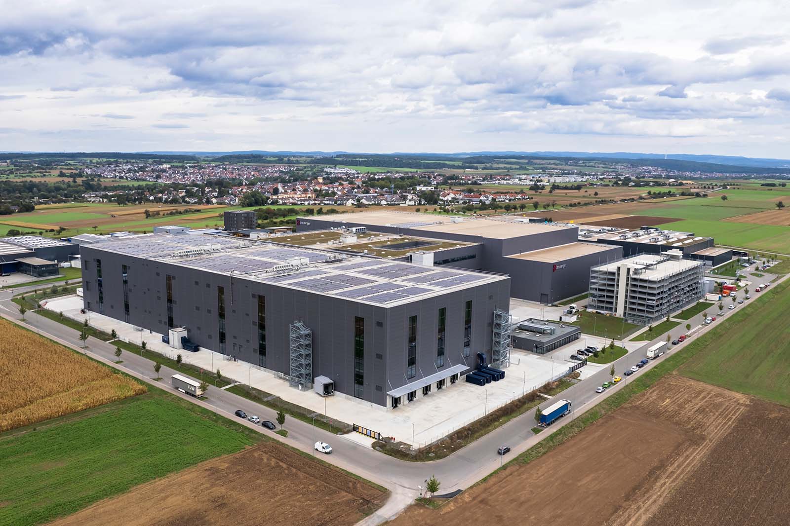 Breuninger Warendienstleistungszentrum (WDZ) Sachsenheim aus der Vogelperspektive.