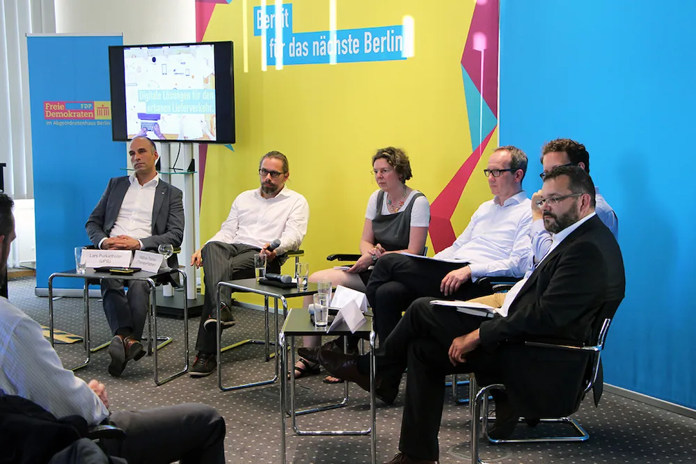 Die Runde bei der FDP-Podiumsdiskussion bestand aus TUP, Uber, Zalando sowie den KEP-Dienstleister UPS.