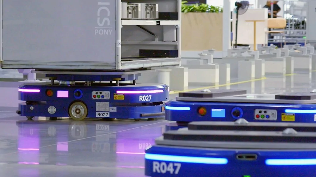 autonomous mobile robots (AMR)