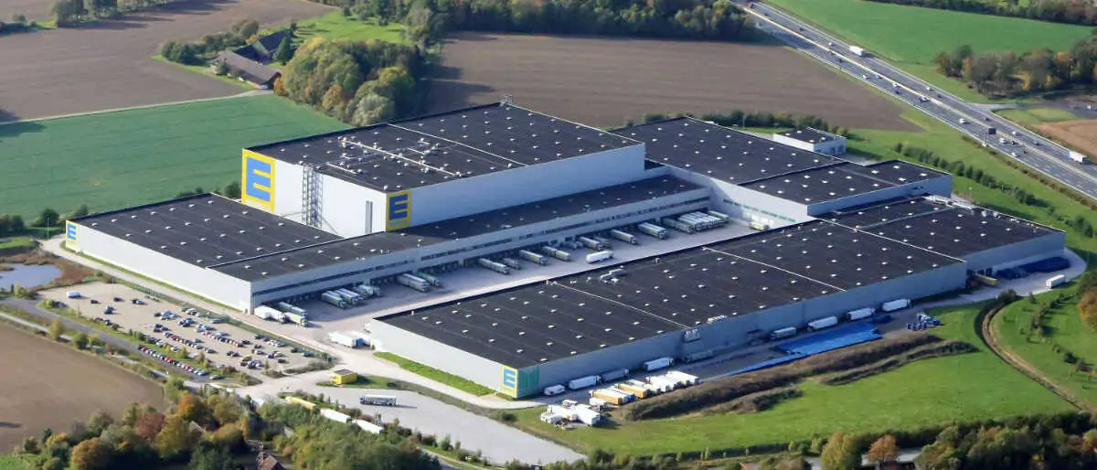 Zentrales und dezentrales Lager: Zentrallager des Unternehmens EDEKA in Hamm.