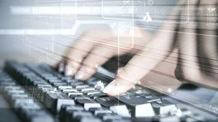 Middleware ist eine Vermittlungssoftware, um komplexe Softwarestrukturen miteinander zu verbinden.