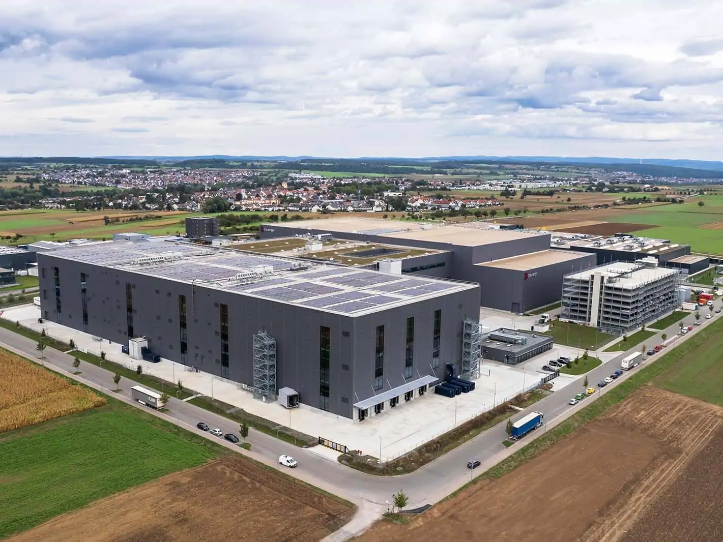 Exterior view of the Breuninger Service Center (WDZ) Sachsenheim. Rights - E. Breuninger GmbH & Co.